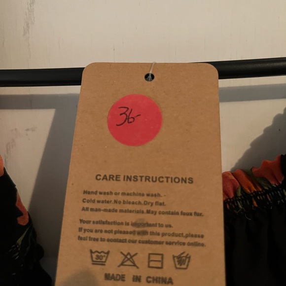 ePretty Top - Picture 3 of 3